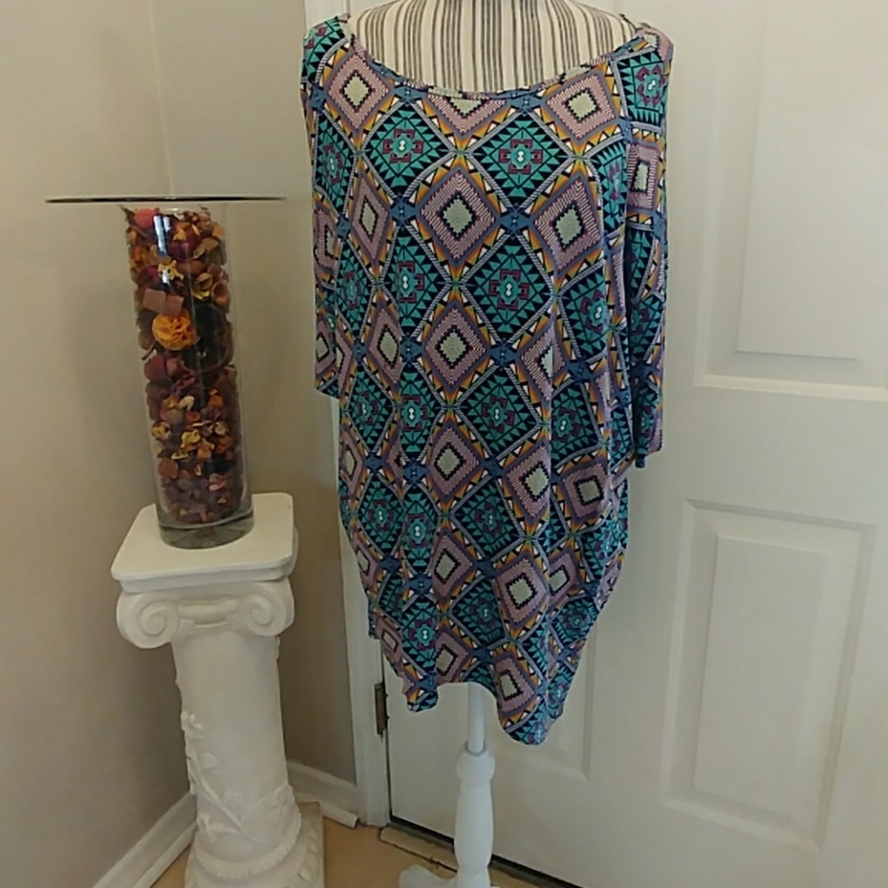 Lula Roe Small Irma Top